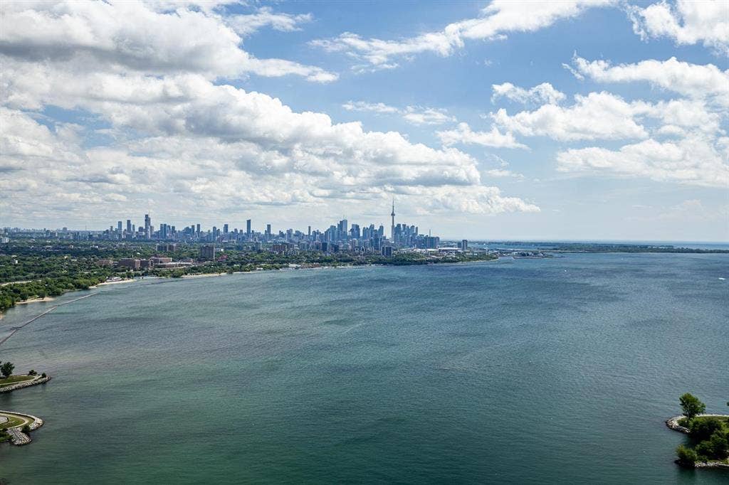 Amazing Lake viewing New Condo Apt