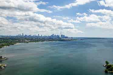  Amazing Lake viewing New Condo Apt