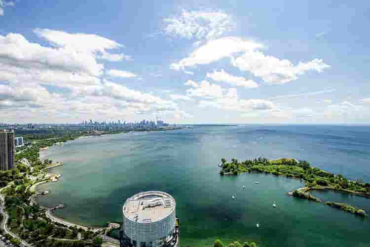  Amazing Lake viewing New Condo Apt
