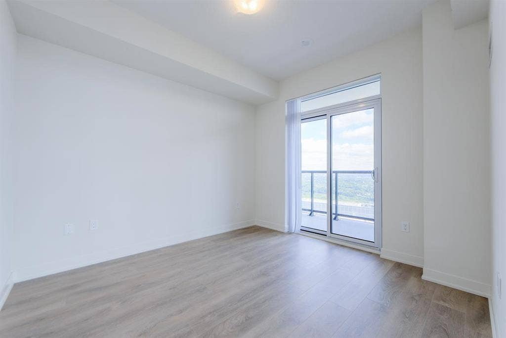 Amazing Lake viewing New Condo Apt