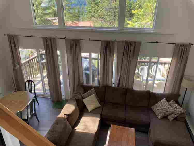 Chalet in Kootenay Bay