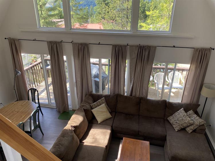 Chalet in Kootenay Bay