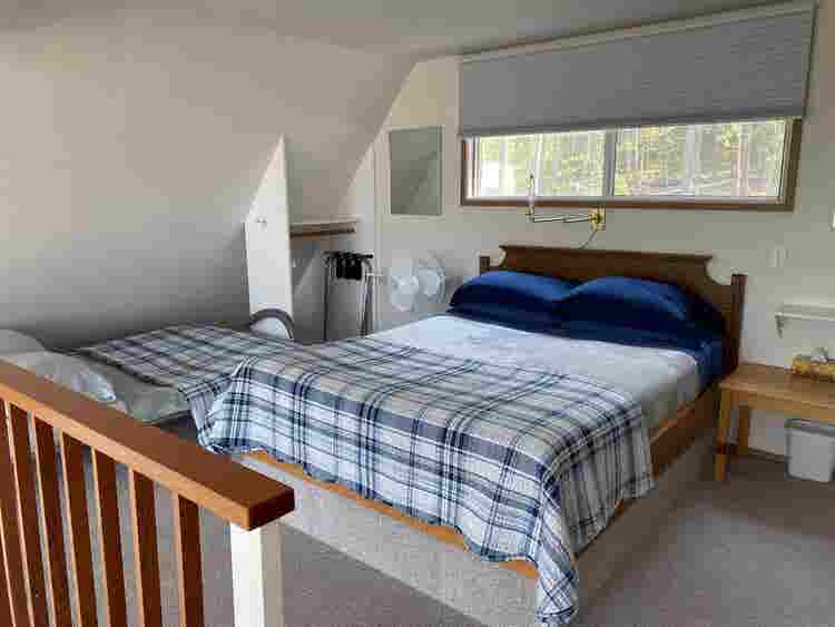 Chalet in Kootenay Bay