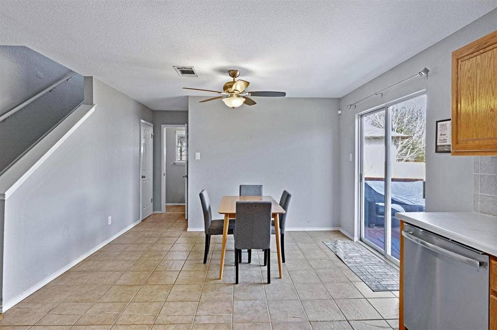 5 BR in Kyle
