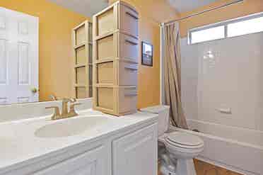 5 BR in Kyle