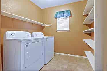 5 BR in Kyle