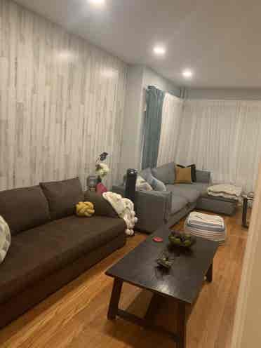 Spare room in Portage Park- Chicago