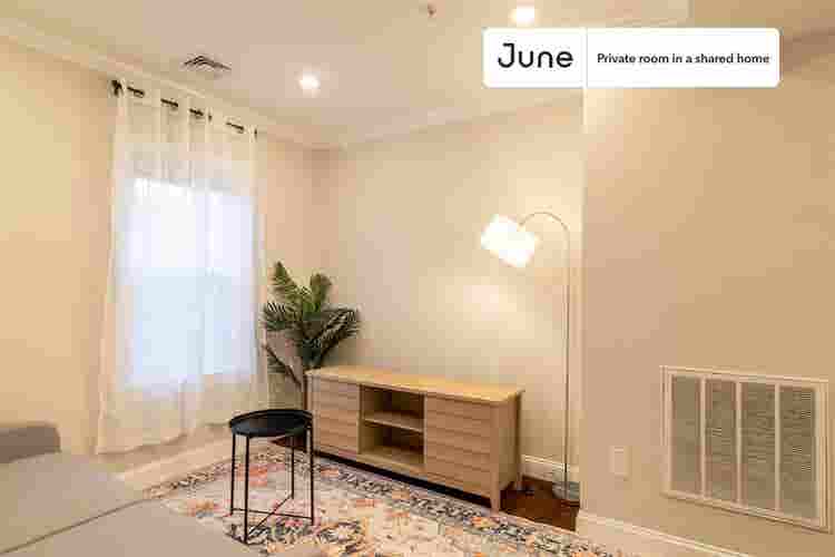 4 BR in Boston