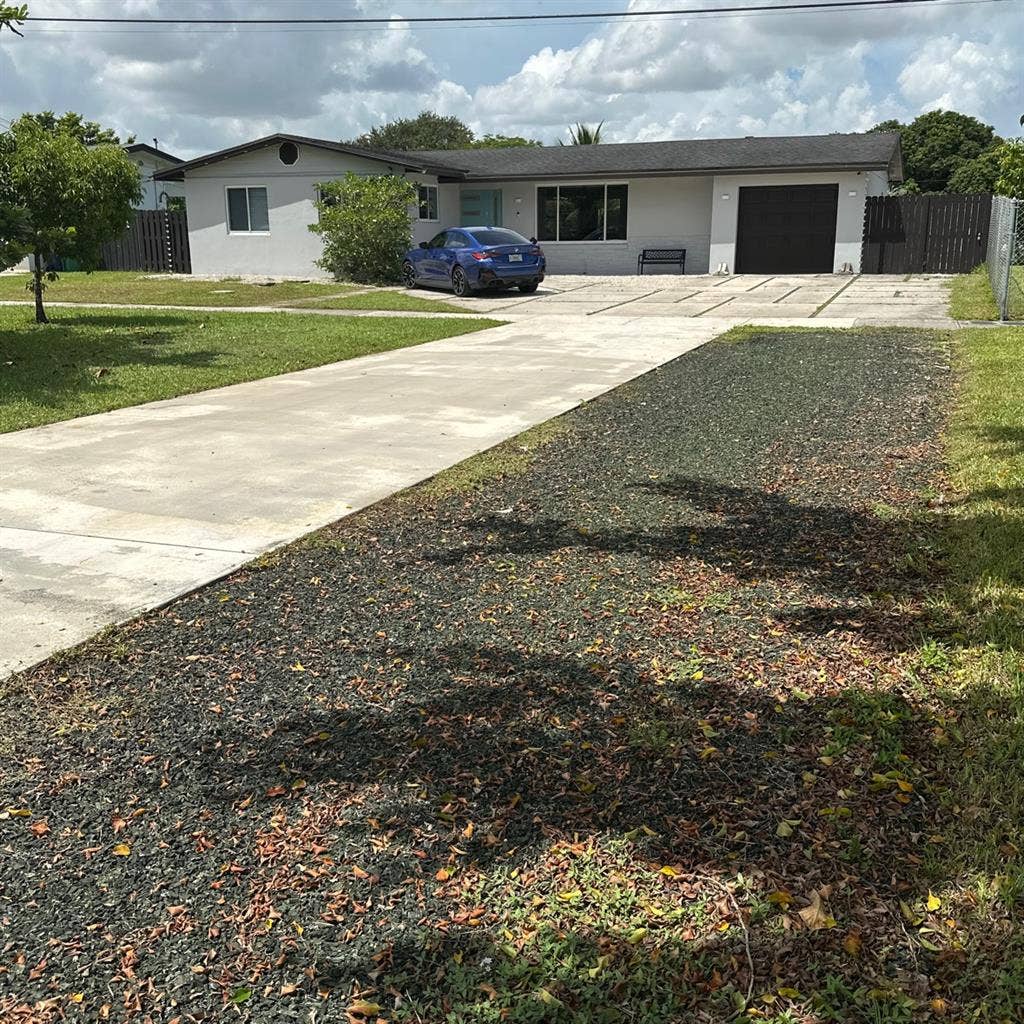 Room available in big house