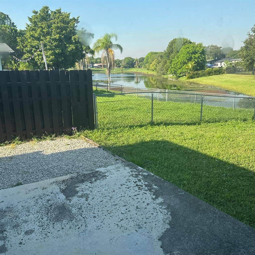 Room available in big house