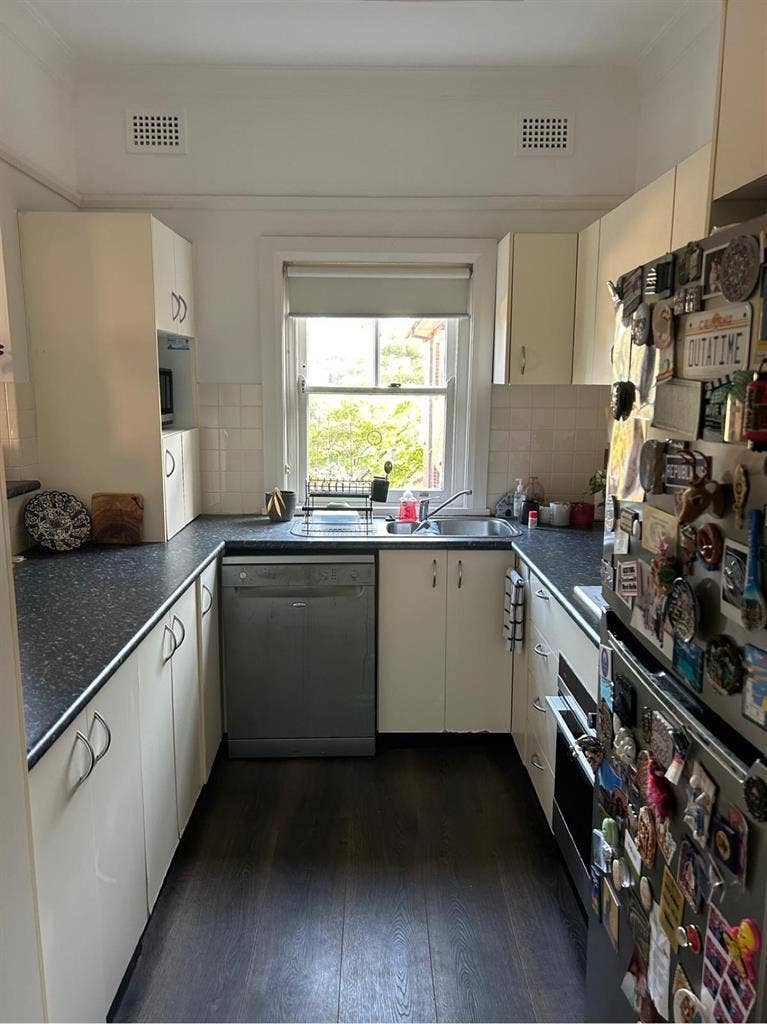 Room available in Kirribilli, ASAP!