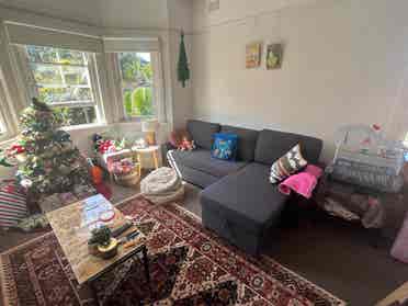 Room available in Kirribilli, ASAP!
