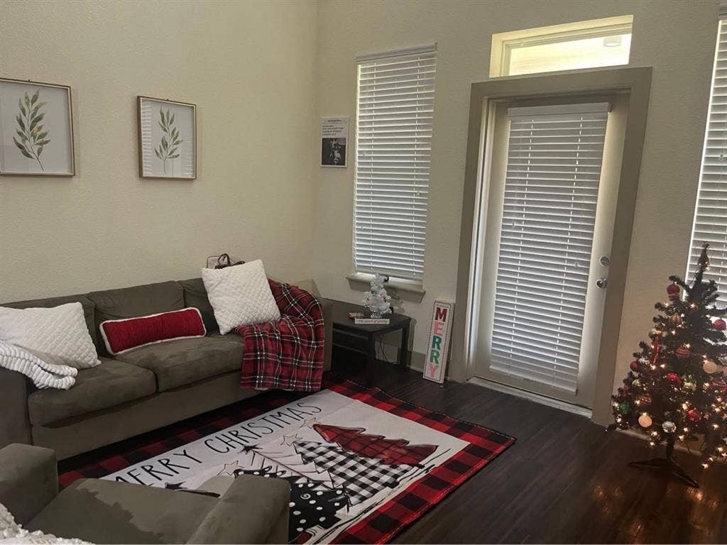 2 bedrooms @ Domain Townhome
