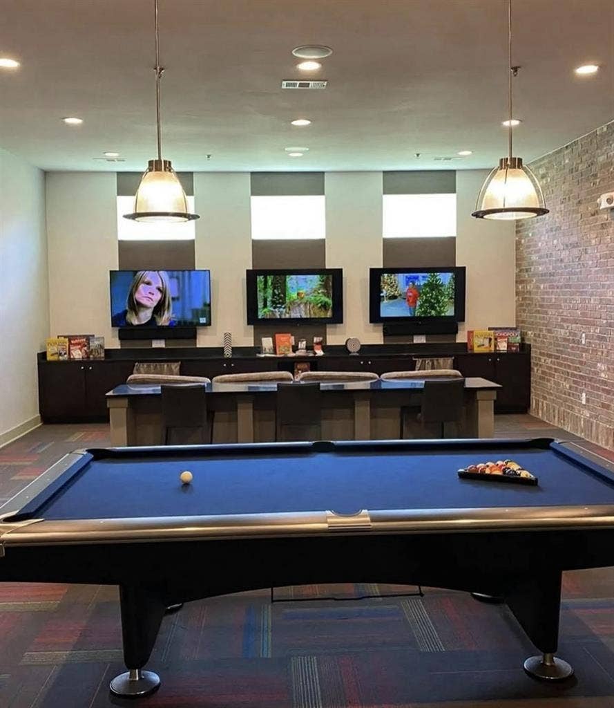 2 bedrooms @ Domain Townhome
