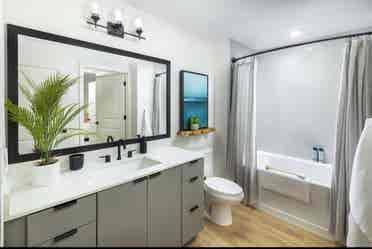 Apartment - Bedroom Available