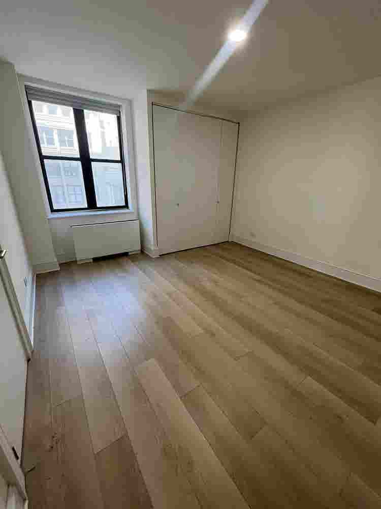 ✨Spacious Room in Midtown South ✨