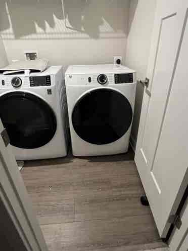 Looking for roommate!