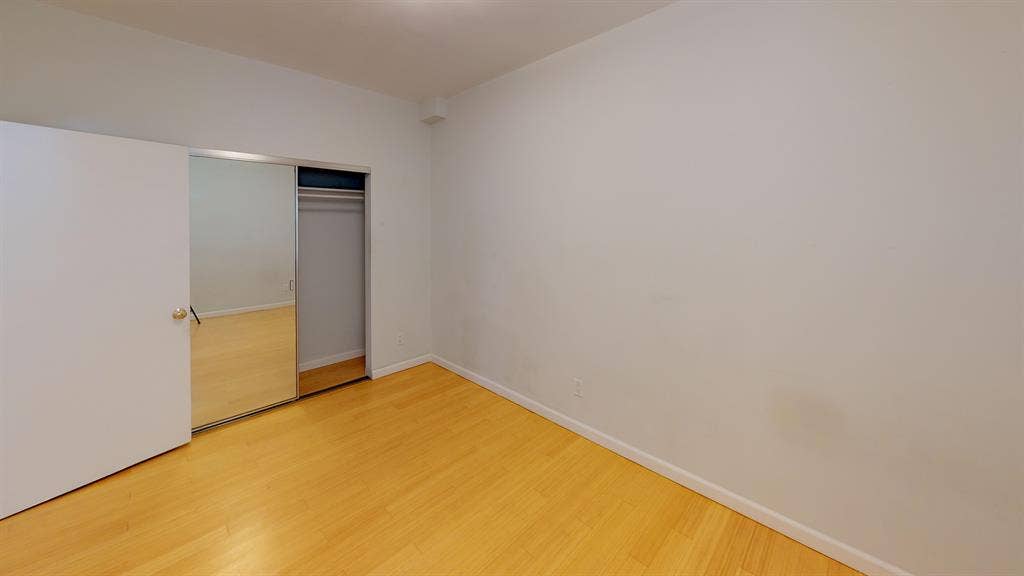 1 BR in Oakland