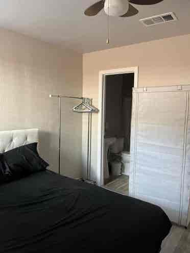 Private room with private bathroomm