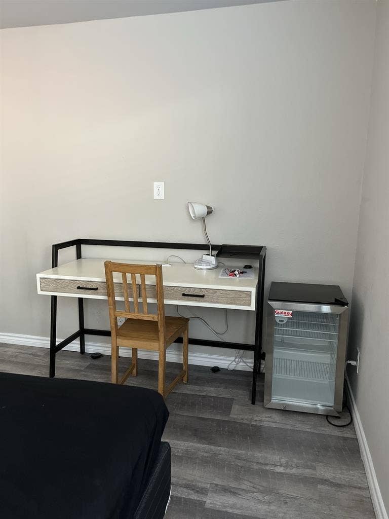 Private room with private bathroomm
