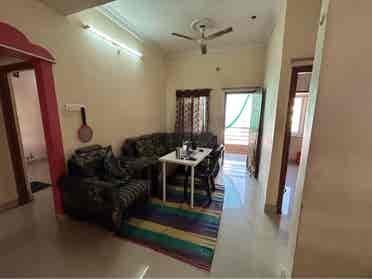 One room available in 2bhk flat