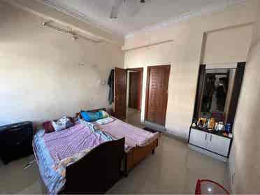 One room available in 2bhk flat