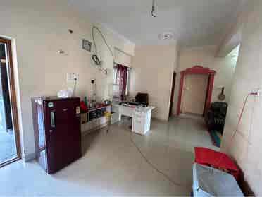 One room available in 2bhk flat