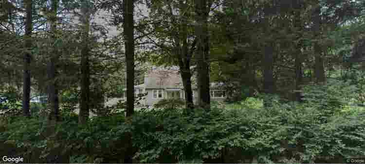 Room fir rent w use of home