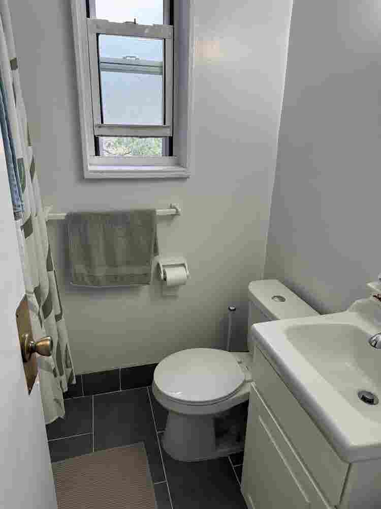 Room Open Bayside/Oakland Gardens