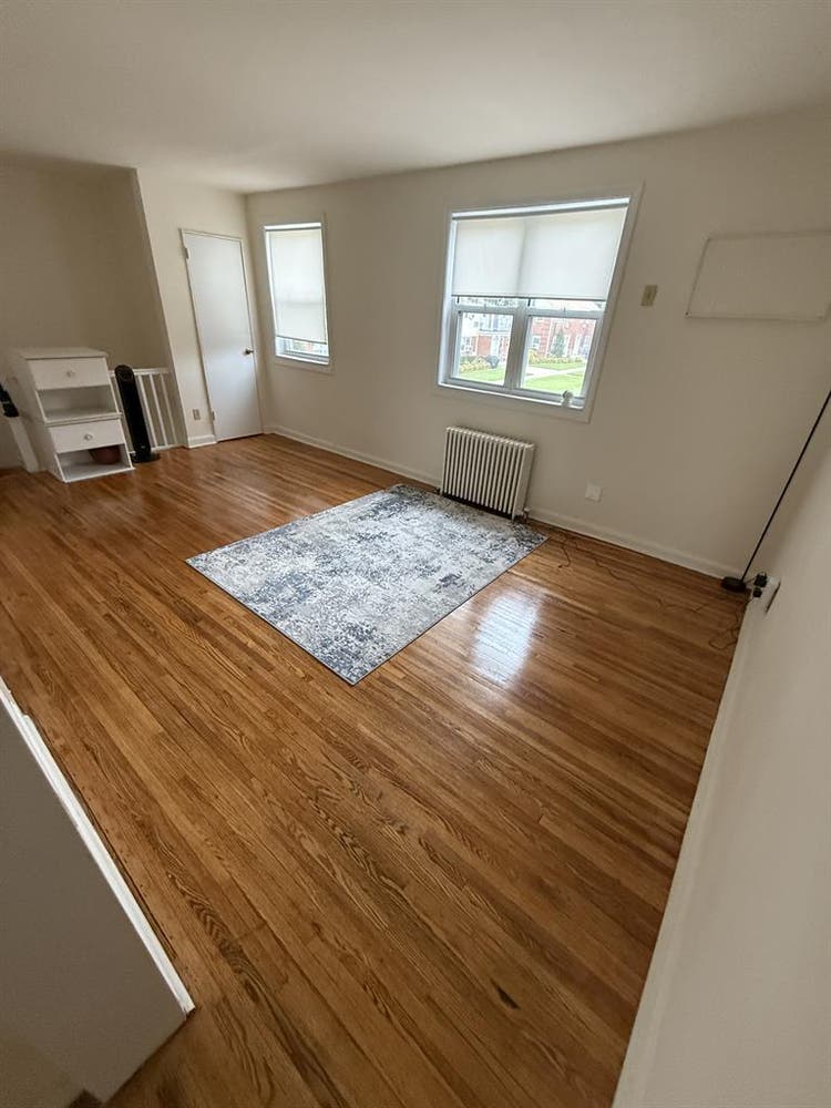 Room Open Bayside/Oakland Gardens