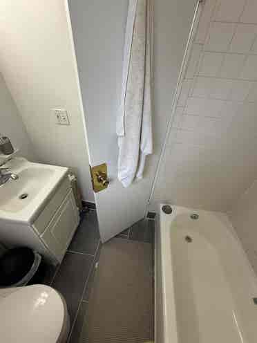 Room Open Bayside/Oakland Gardens