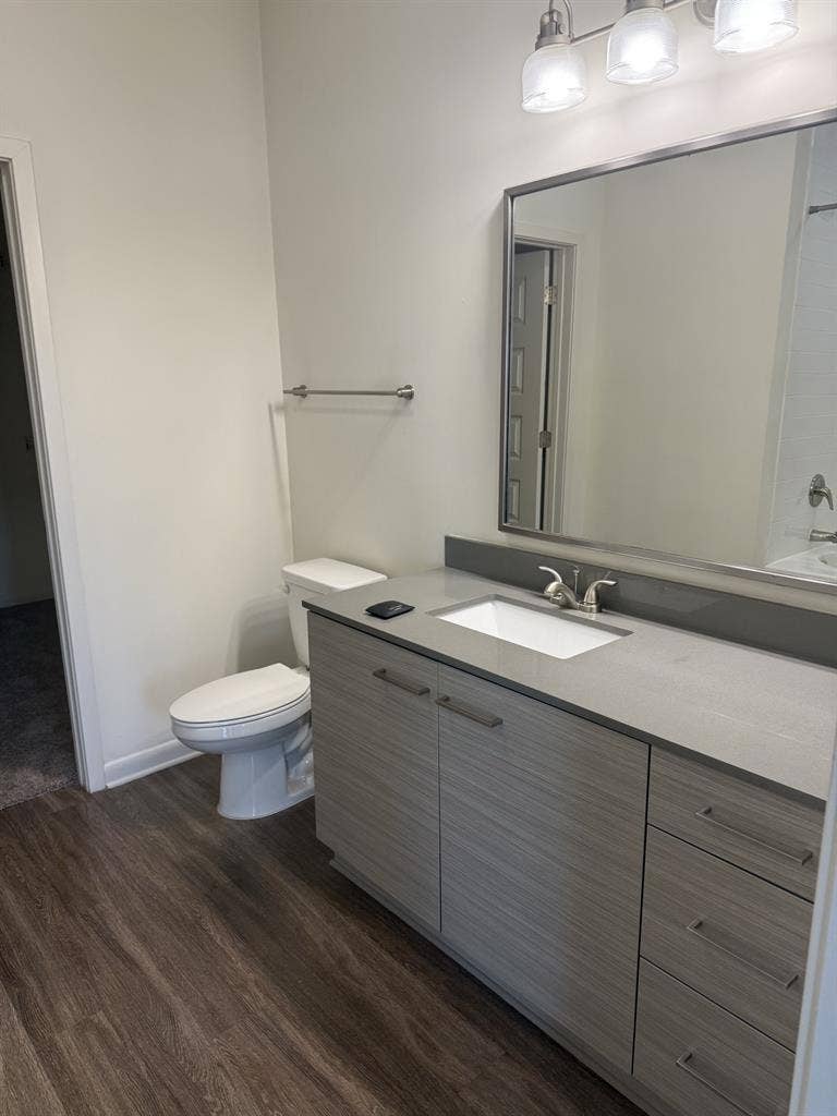 URGENT: seeking tenant/sublessor