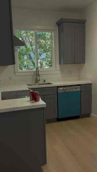 -mins to Berkeley, brand new