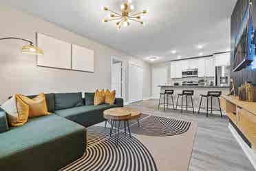 4 BR in Atlanta