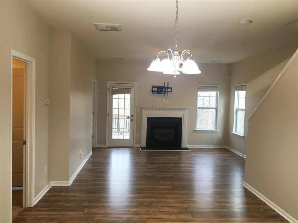 3 BR in Charlotte