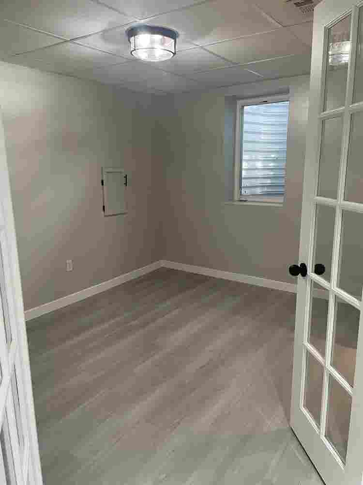 bath basement! sqft