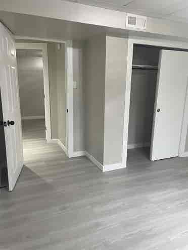 bath basement! sqft