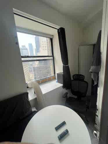 ✨Spacious Room in Midtown South✨