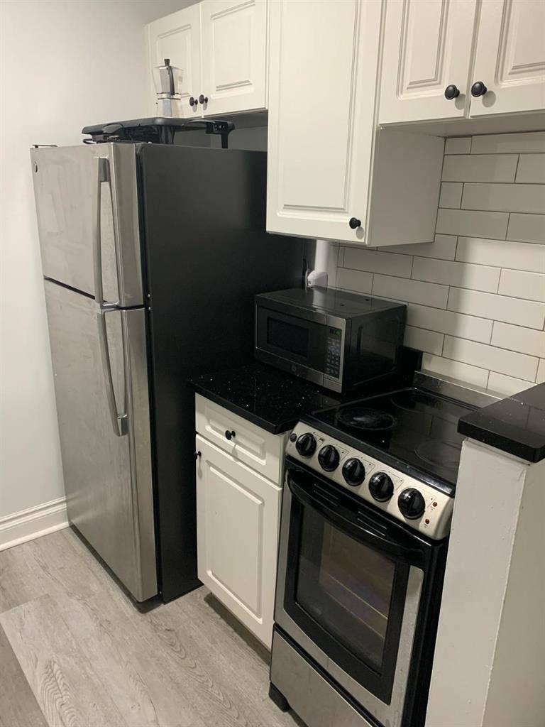 ✨Spacious Room in Midtown South✨