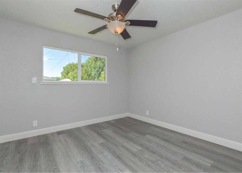 Roommates Wanted