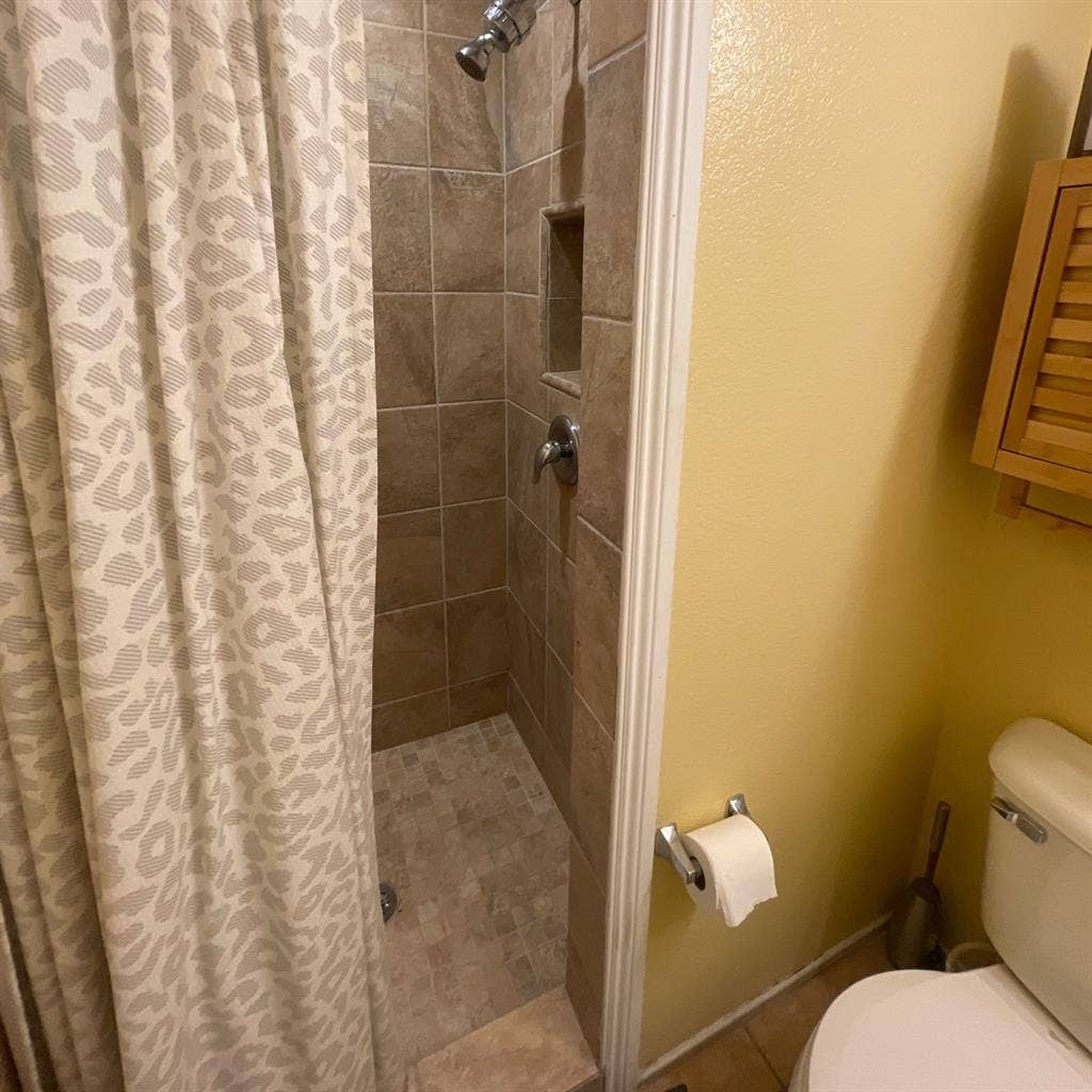 Furnished room in Gated Community