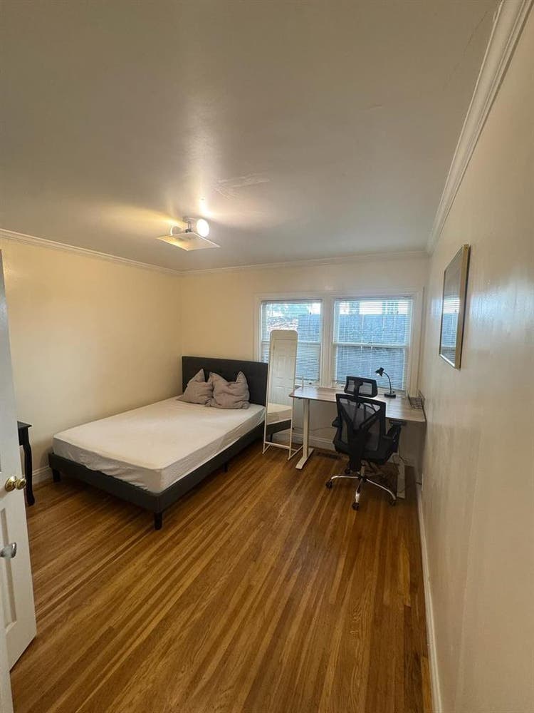 Bath Apartment near Campus