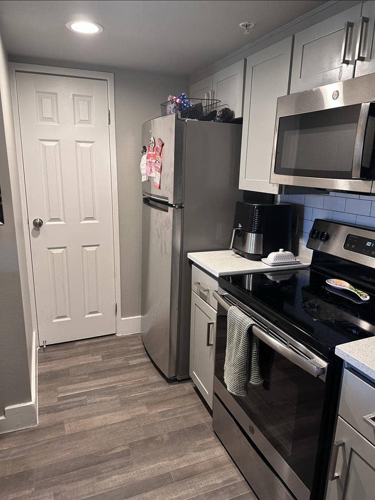 Room for rent!