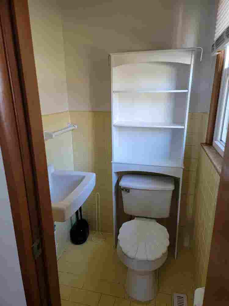 Furnished rooms  miles from UAH