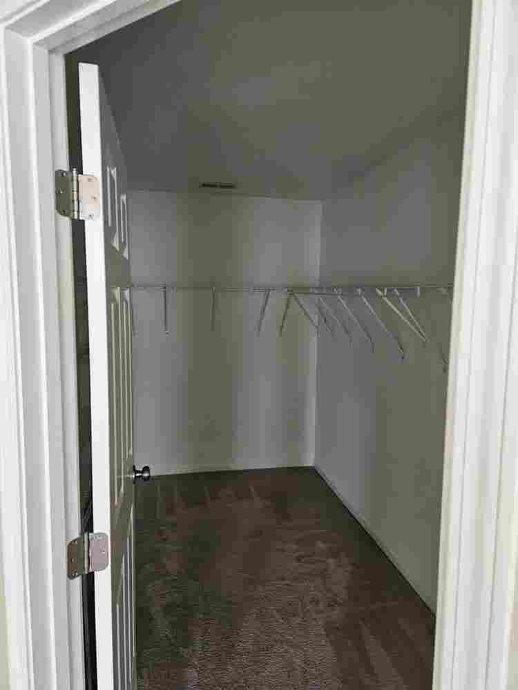 LF roommate Oct 1