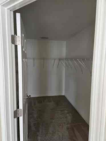 LF roommate Oct 1