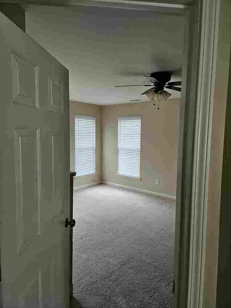 LF roommate Oct 1