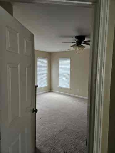 LF roommate Oct 1