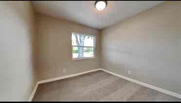 Room Near Universal Studios!