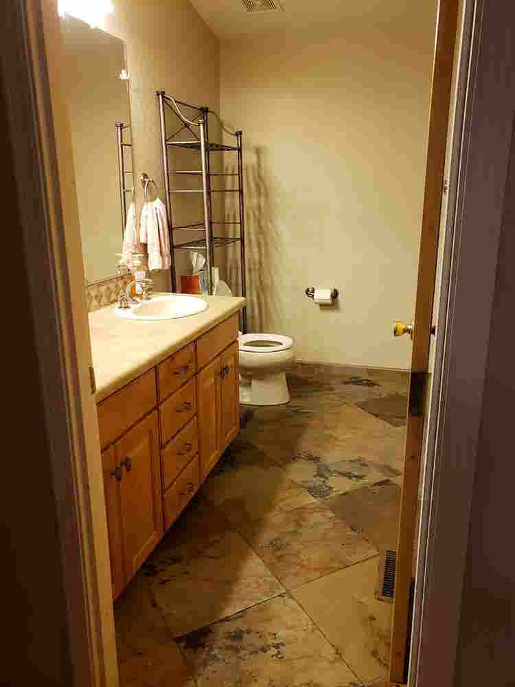 Private Room, Shared Bath  Prescott